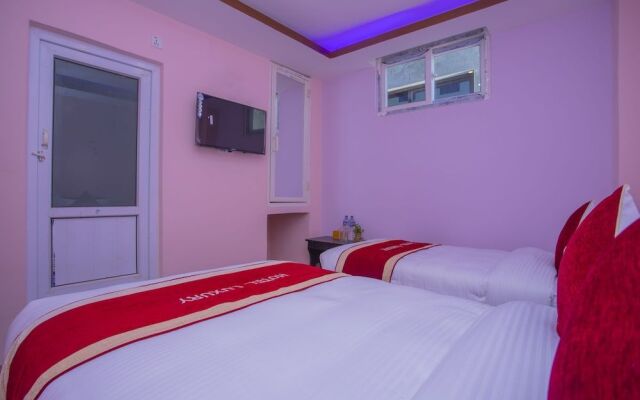 Oyo 303 Hotel Luxury