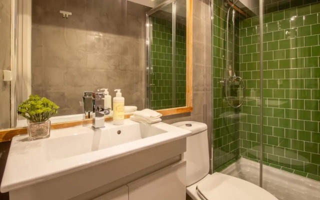 Contemporary Apartment in Chiado 2