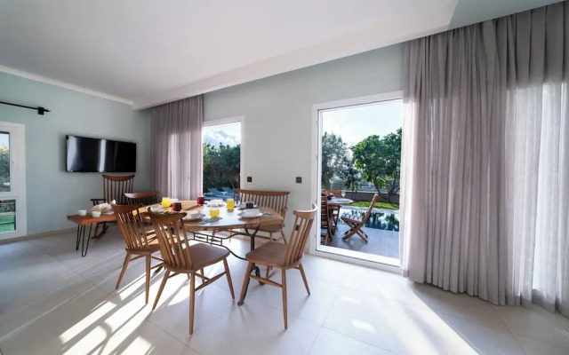 Ölüdeniz Plajına Yakın 3 Yatak Odalı Villa