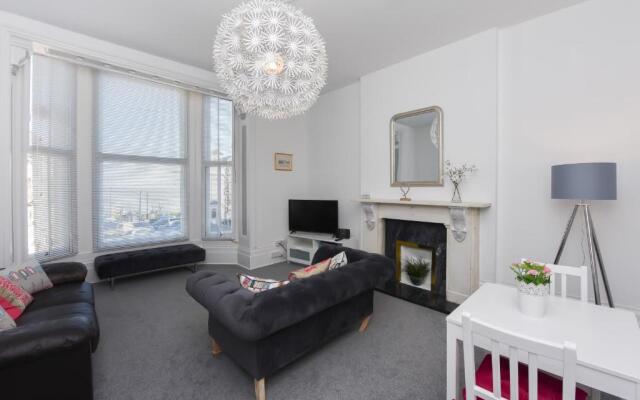 Fantastic Sea View, 1 bed sleeps 4