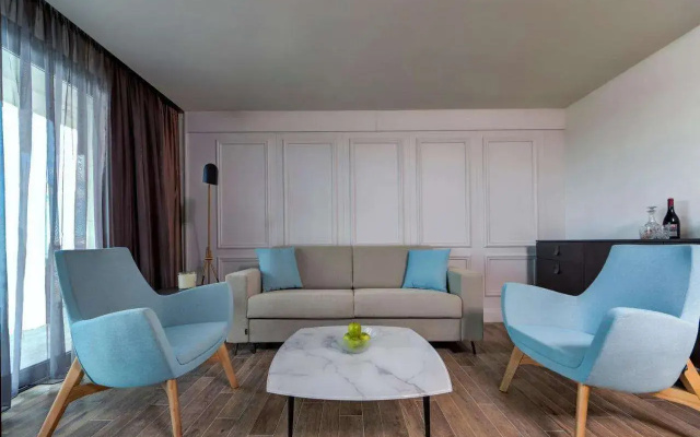 Land's End Boutique Hotel