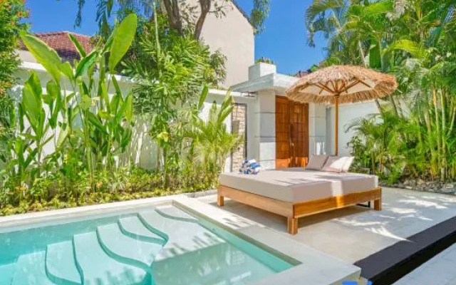 Villa Florence - 3BDR luxury, pool, near beach — hotel in Kuta