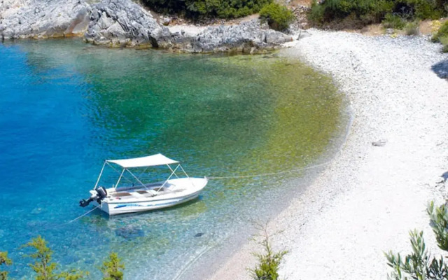 Loutsa Waterside in Vathy
