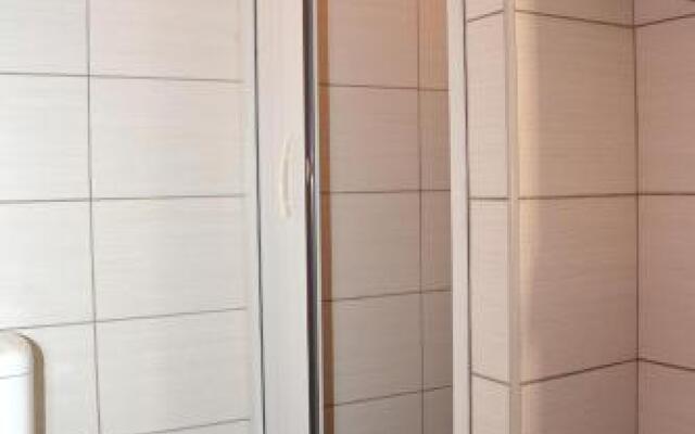 Enetiko Rooms