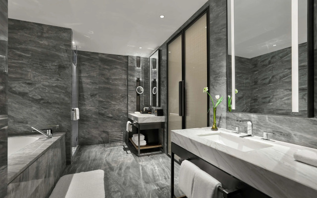 DoubleTree by Hilton Chengdu Riverside - Close to Panda Base and Chengdu East Railway