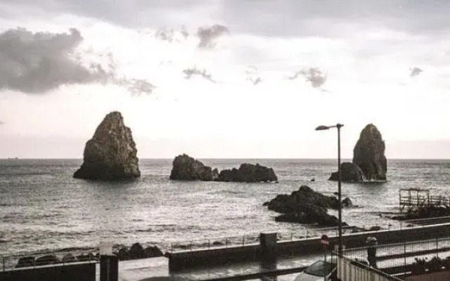 Meravigliosa vista mare davanti ai Faraglioni