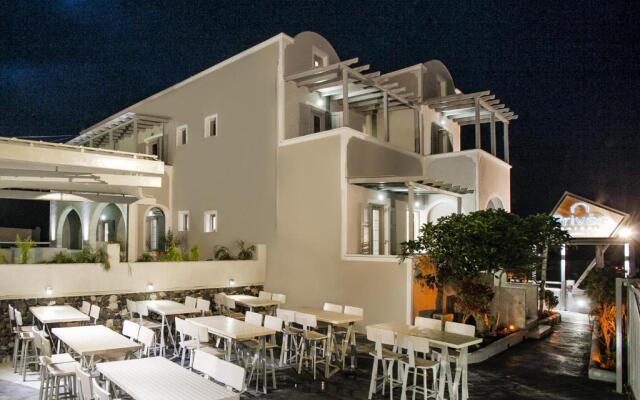 Privee Santorini