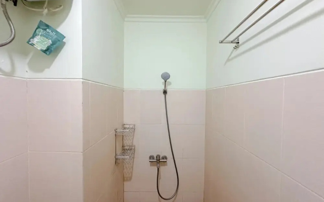 Stunning Comfy Studio Apartment Near Merr At Bale Hinggil