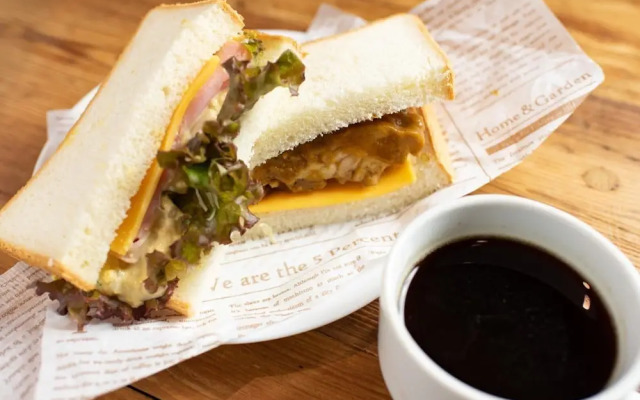 Ark Blue Hotel - Hostel