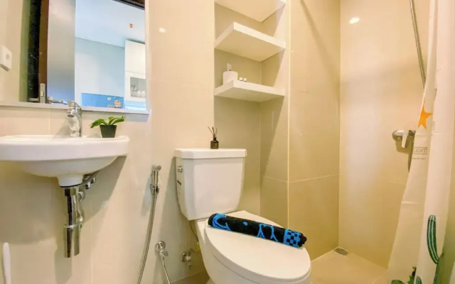 Cozy and Enjoy Living Studio at Vasaka Solterra Apartment