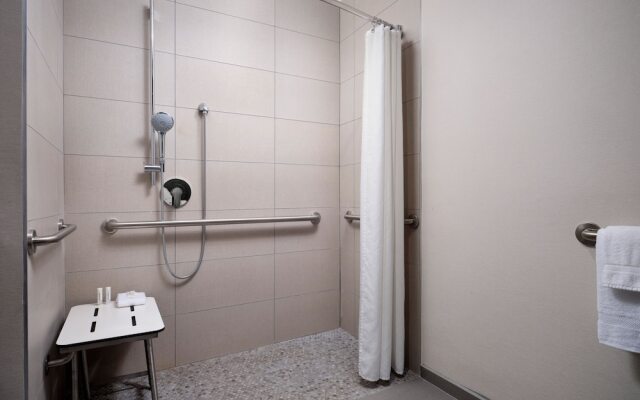 Sheraton Grand Rapids Airport Hotel