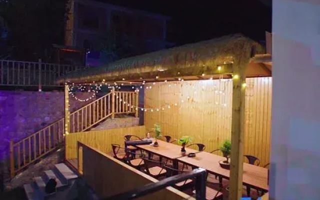 Shanhaijing Homestay (Jinhai Lake Scenic Area)