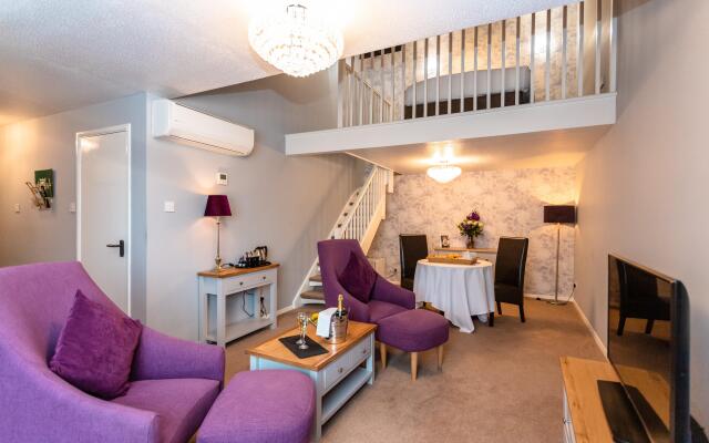 Holiday Inn A55 Chester West by IHG