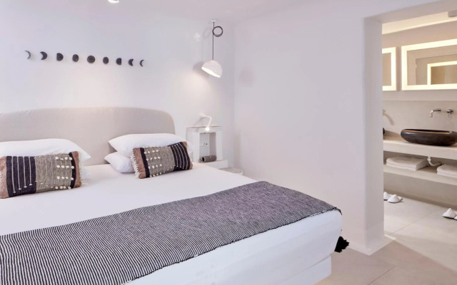 Cosmopolitan Suites