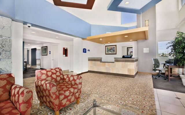 South Tacoma Suites