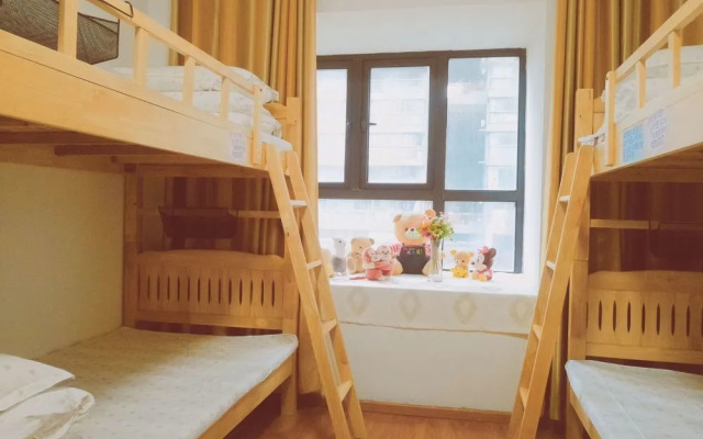 Wuhan Time On The Way Hostel