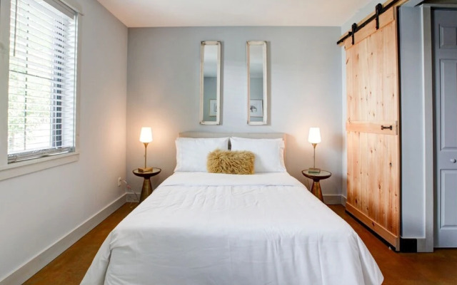 3 bedroom, East 18th Street