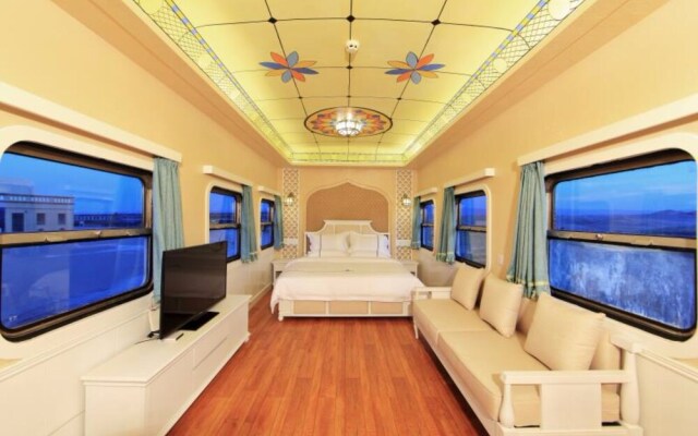 Jin Sha Hai Train Hotel