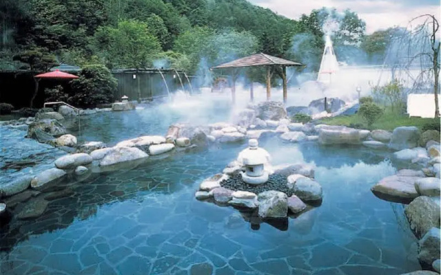 Yumoto Meisuitei – Outside – Date