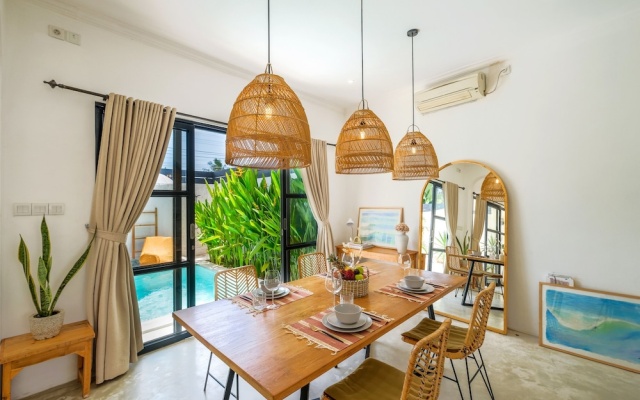 Villa Naia Berawa – Guest Rooms – Tibubeneng