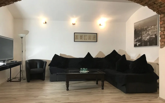 Party Bunker Apartment