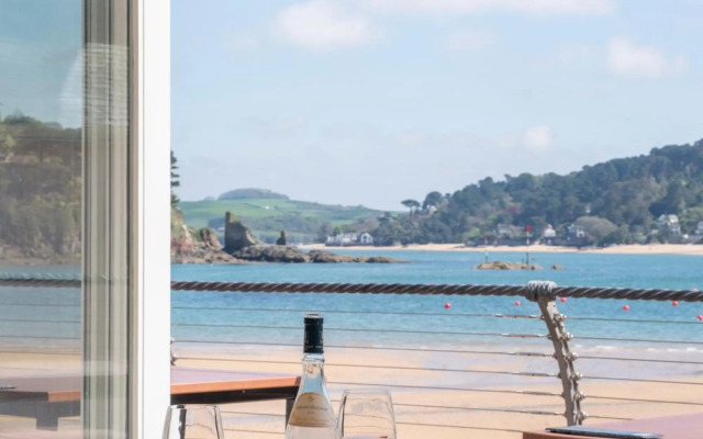 South Sands Hotel