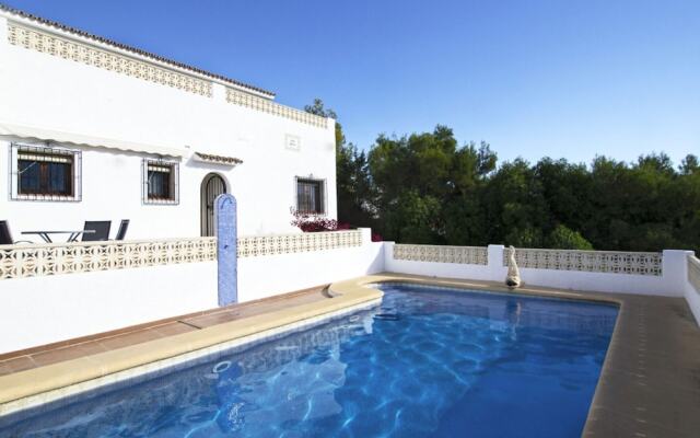 Villa - 2 Bedrooms with Pool, WiFi and Sea views - 105016