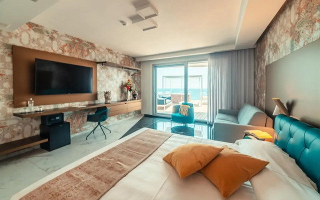 Nautilus Hotel
