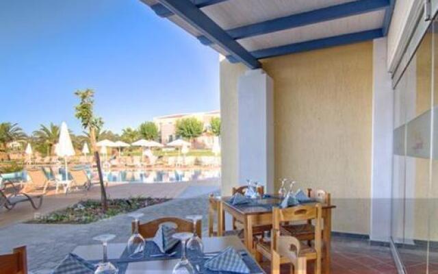 Aparthotel 4 Stars Adelianos Kampos