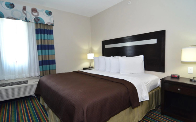 Quality Inn & Suites Kenedy - Karnes City