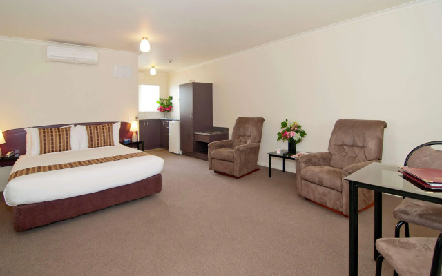 BK's Pioneer Motel