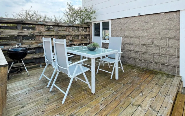 4 Person Holiday Home in Kungshamn-by Traum