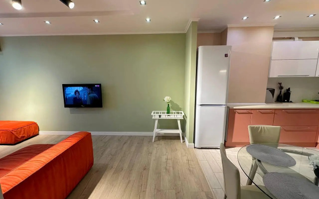 Апартаменты на улице Ады Лебедевой 47