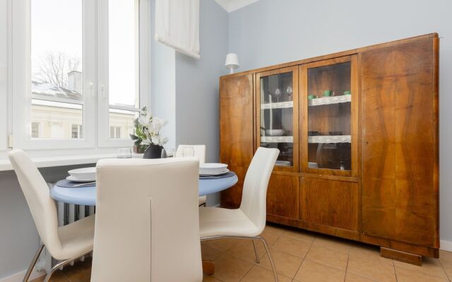 Apartment Mochnackiego Warsaw by Renters