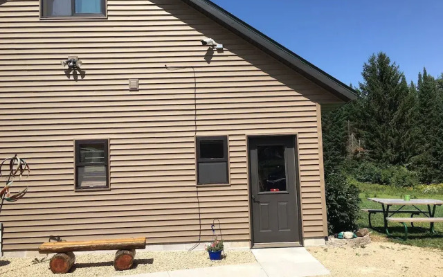 Valhalla Hillside Inn