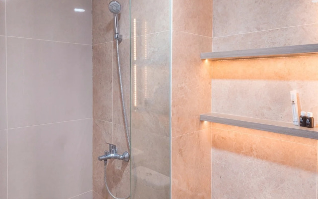 Stunning Studio Apartment At Transpark Bintaro