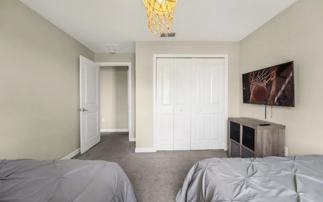 Relax Near Disney 4BR Home With Pool