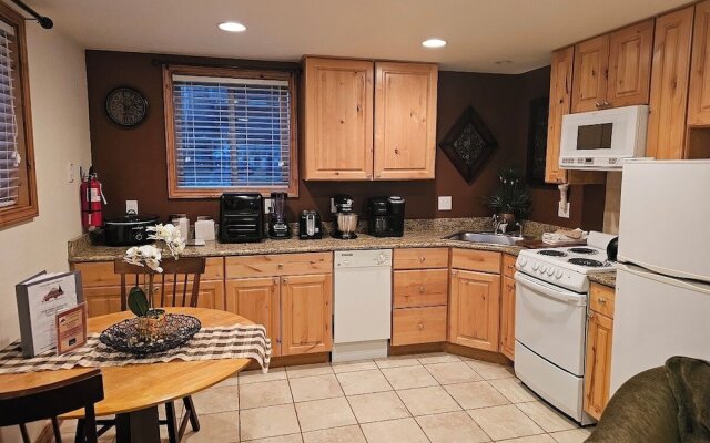 Alpenglow One Bedroom One Bath A09