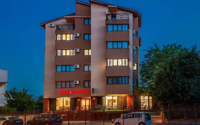 Lira Pacific Aparthotel