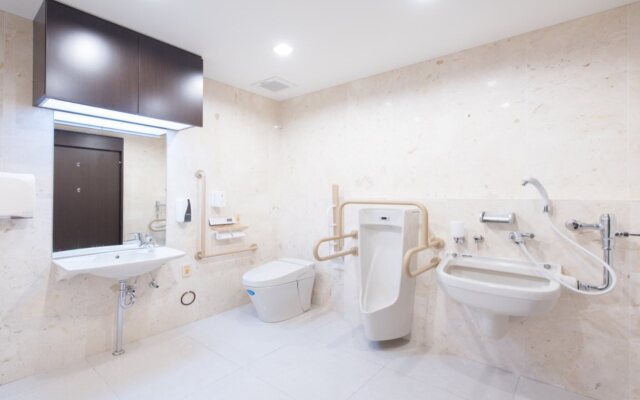 Toyoko Inn Kobe Sannomiya-eki Shiyakusho Mae