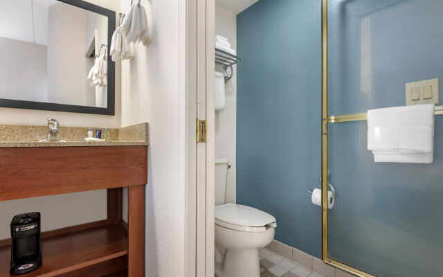 Quality Inn Near Walden Galleria Mall