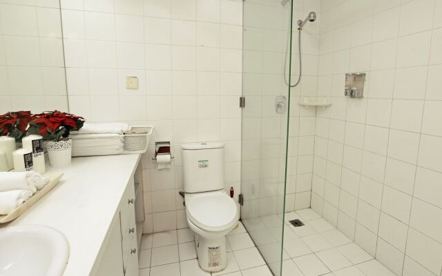Yiyang City Center Apartment
