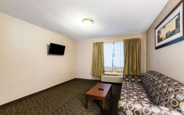 Quality Inn University near Downtown