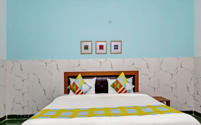 OYO Home 38093 Designer Stay Fortis Hospital