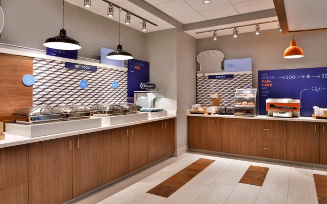 Holiday Inn Express & Suites Marshalltown by IHG