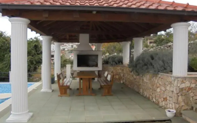 Villa Varos 31