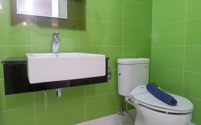 Best Price & Cozy Studio at The Square Apartment Surabaya