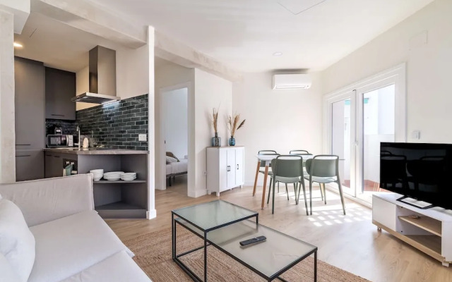 Double Castilla 2BR Home Near Castellana Avenue