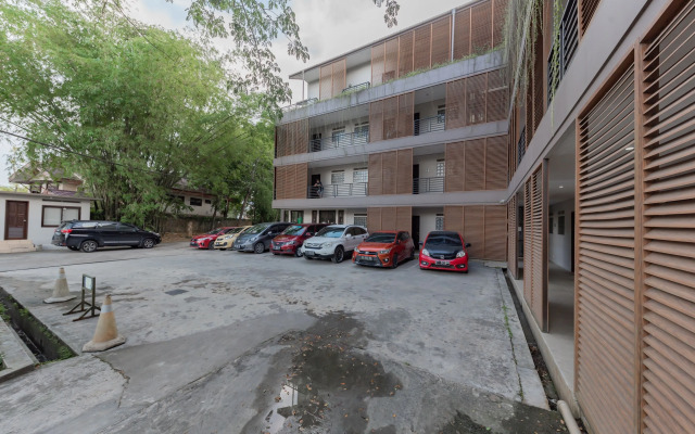 RedDoorz Plus @ Hotel Ulin Samarinda