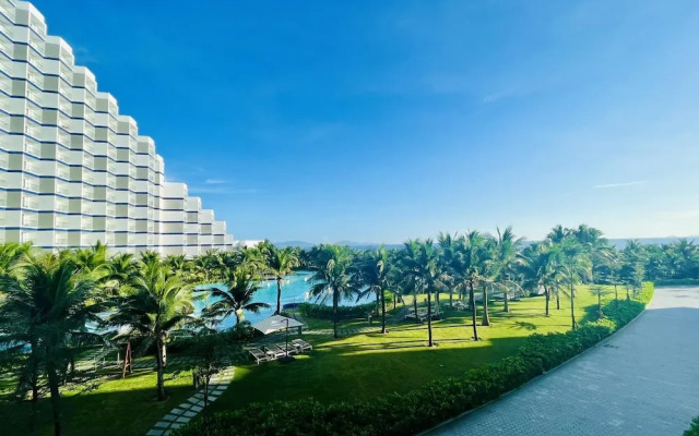 The Western Seaview Cam Ranh Condotel